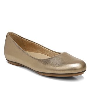 Naturalized Maxwell Flats in Light Gold 8